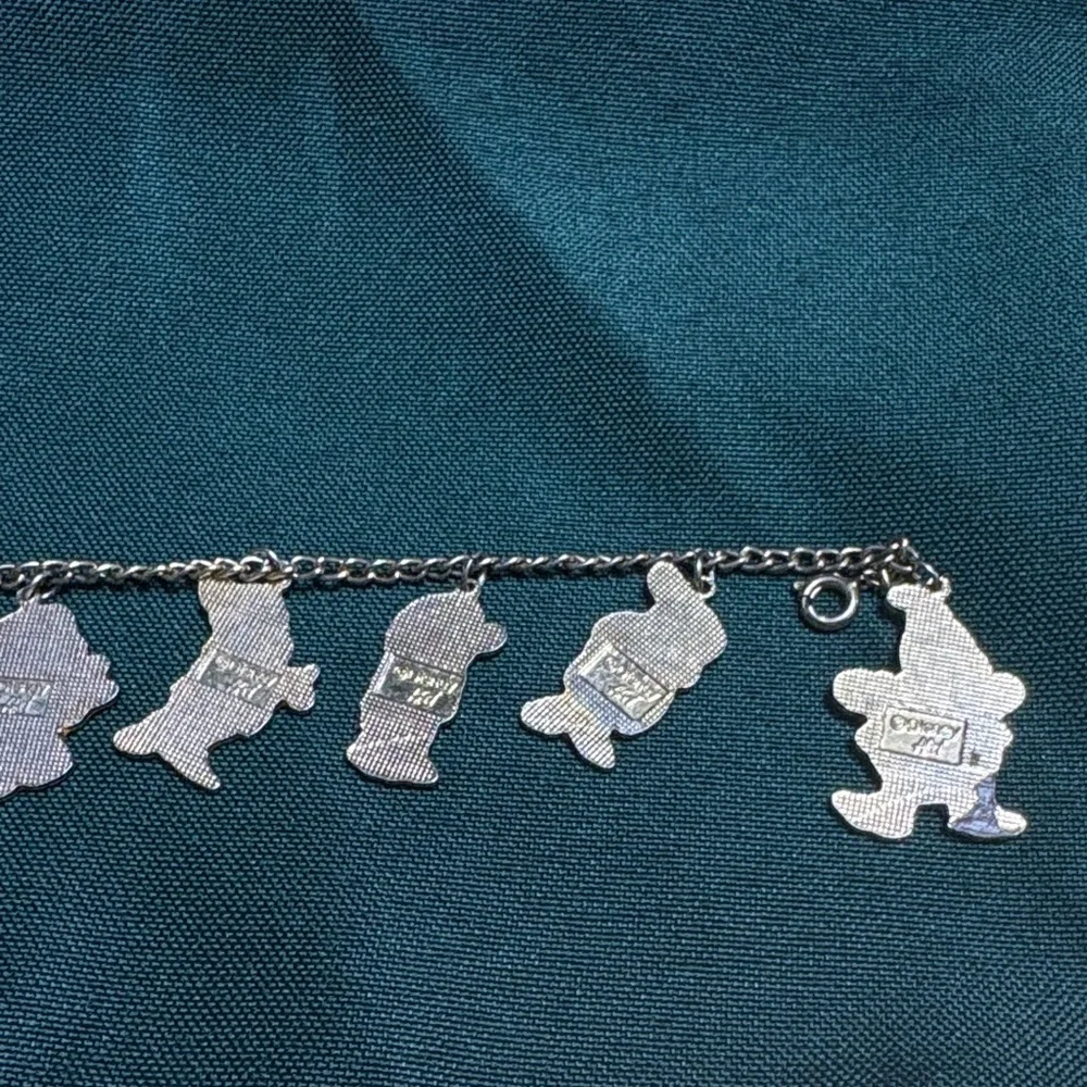 Charming Seven Dwarfs gold tone charm bracelet - Picture 6 of 6